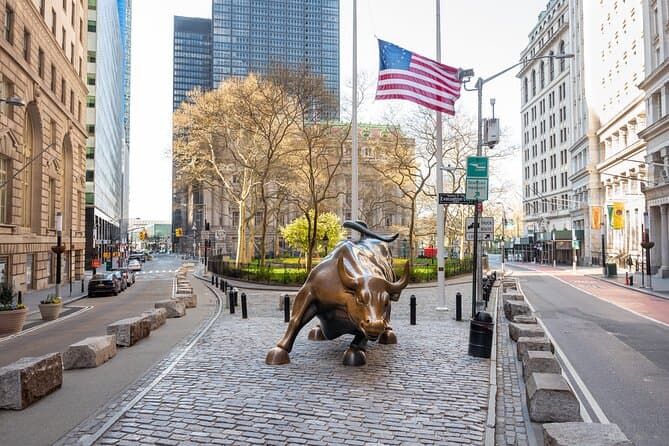 Charging Bull statue, Lower Manhattan